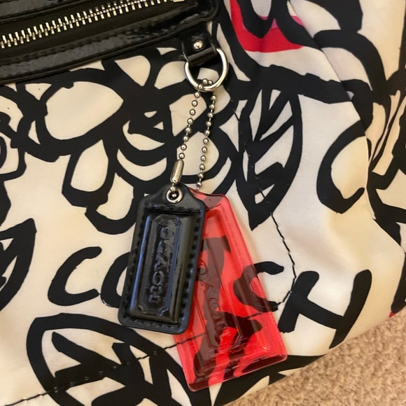 Coach Poppy Floral Graffiti Backpack - Picture 3 of 9